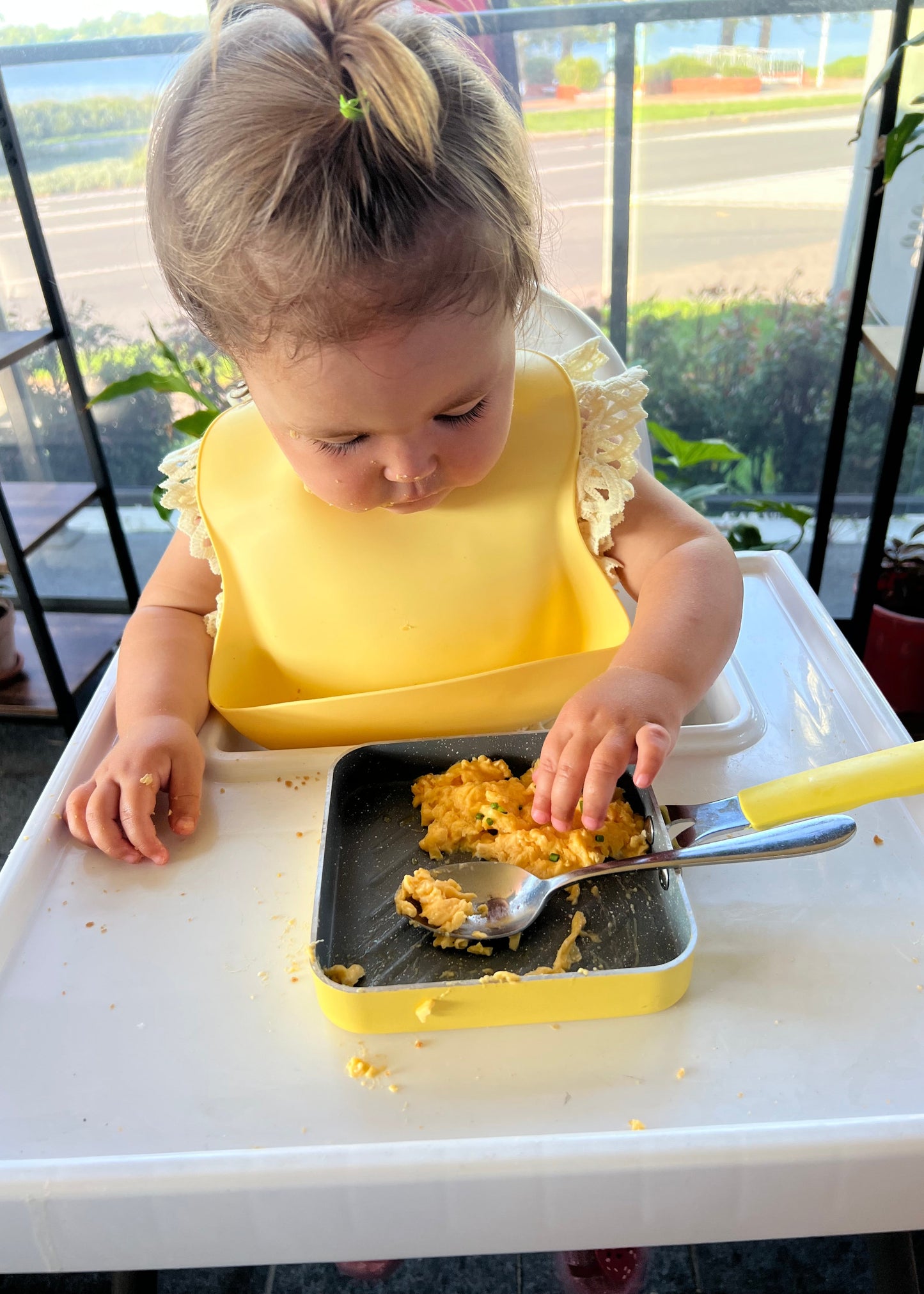Bloom Silicone Bib